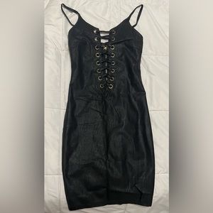 LEATHER MIDI DRESS. BLK, S